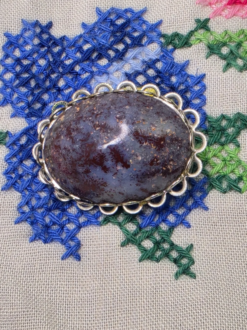 Little Vintage Blue-Gray Purple Agate Oval Cabochon Stone Brooch Pin